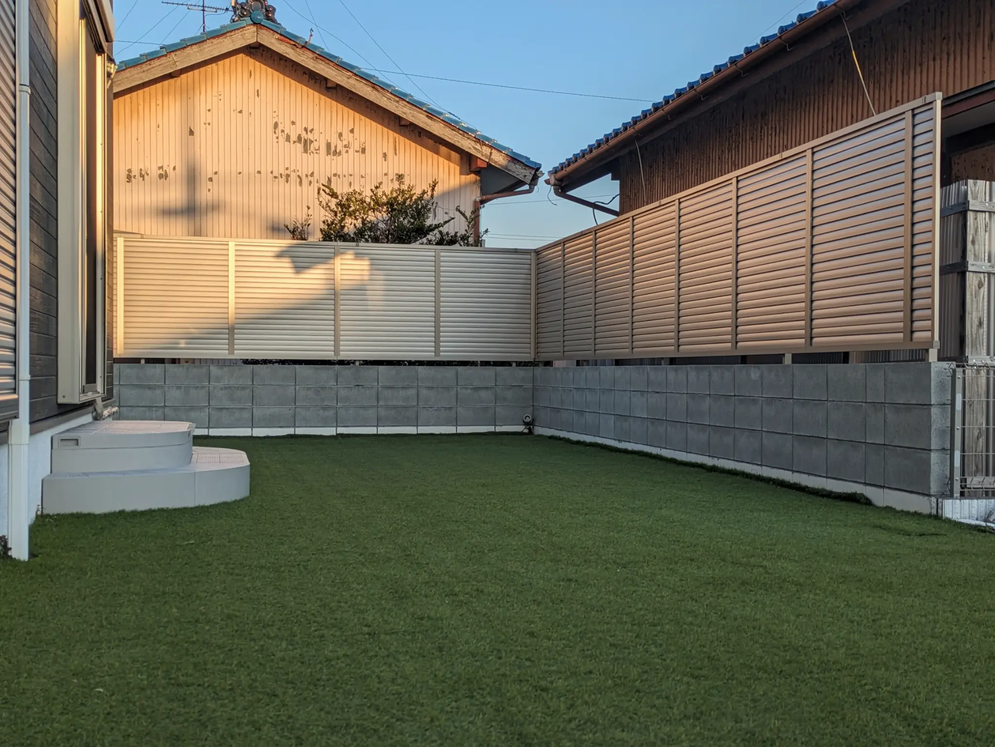 Artificial or Natural Grass 8
